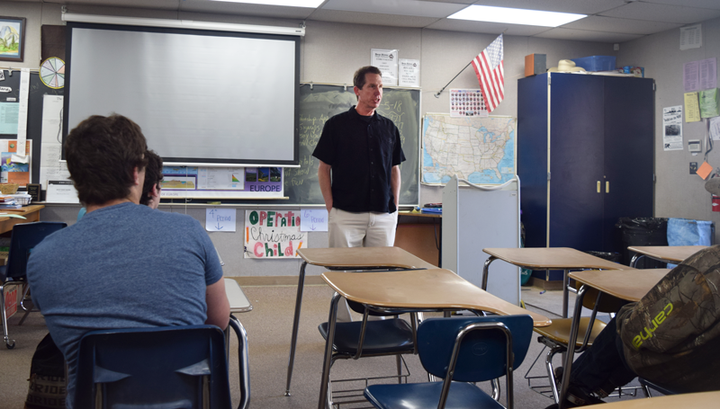 AP+Government+Teacher+Jeff+Carrow+is+among+Advanced+Placement+instructors+who+are+considering+ways+to+ensure+the+right+students+are+taking+AP+courses.+Photo+by+Taylor+Wohlgemuth