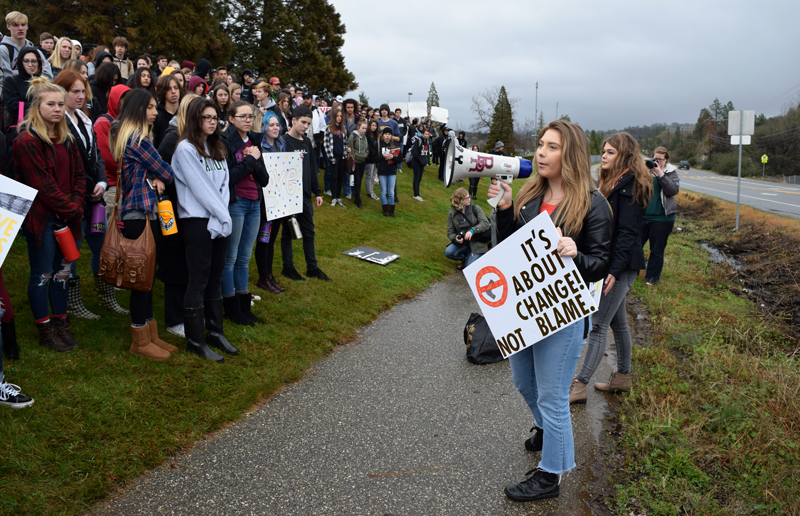 Associated Student Body President Bella Batula leads a walkout on Wednesday in solidarity with the victims of the shooting at Marjory Stoneman Douglas High School. Photo by Morgan Ham