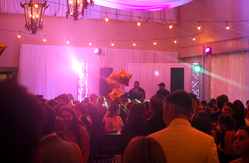 Bruins+have+a+fun+time+dancing+at+the+2019+prom.++Photo+by+Zach+Fink.+